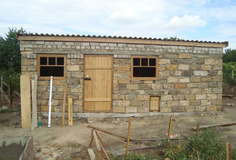 Как построить зимний курятник на 50 кур